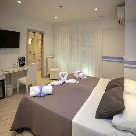 Valentina לינה וארוחת בוקר 4*